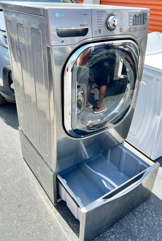 27 INCH LG DLGX4271V 7.4 cu. ft. Gas Dryer Graphite Pedestal Included  , Used Condition , Steam