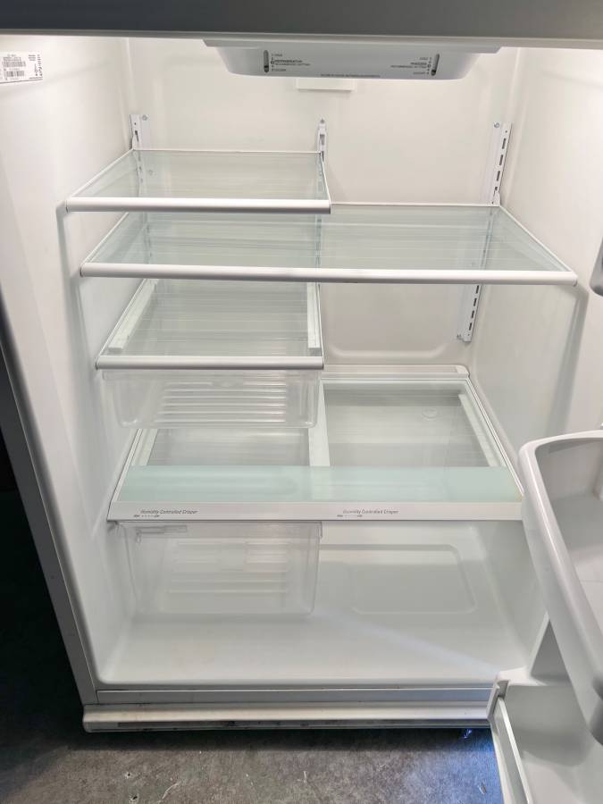33 Inch Maytag Top Freezer Refrigerator , M1TXEMMWQ , ICE MAKER , Used Condition , OFF WHITE ,