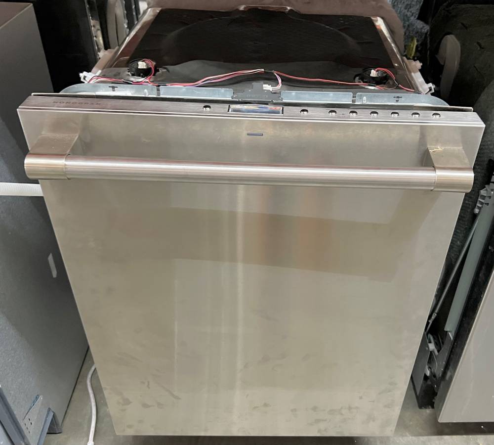 24 INCH GE MONOGRAM ZDT925SPNSS Fully Integrated Dishwasher Hard Food Disposer, Quick Wash, Sabbath, LED, Deep Clean Silverware Jets, Steam + Sani, 90+ Spray Jet Wash System Stainless Steel, Statement Handle .