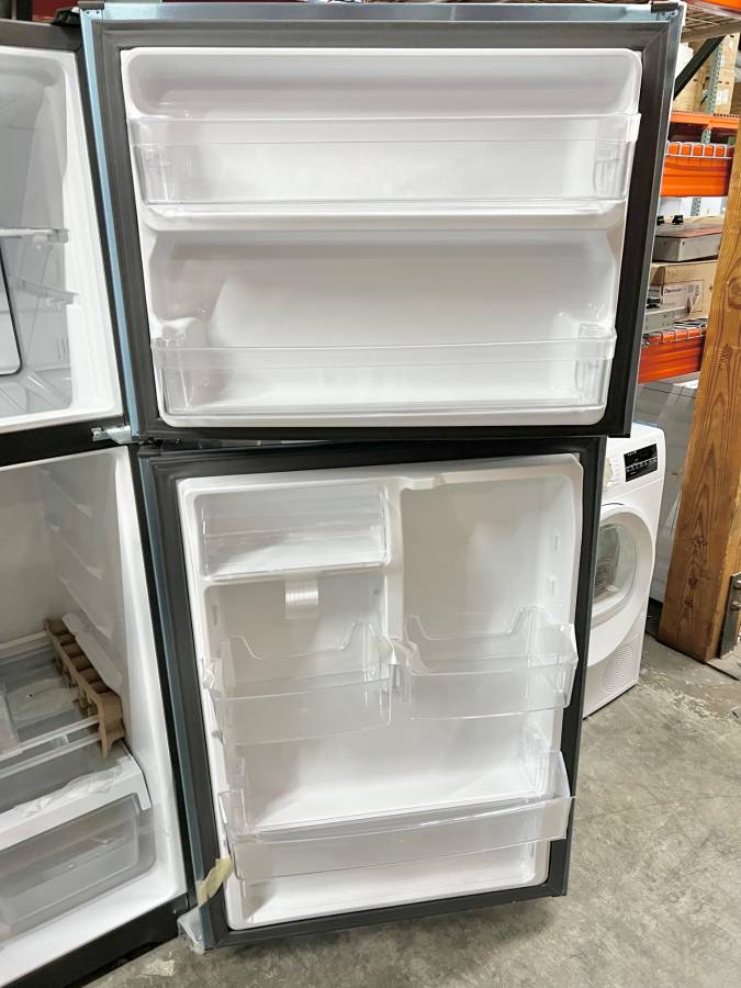 30 INCH GE GTE19JSNRSS Top Freezer Refrigerator 19.2 Cu. Ft., Reversible Hinges, Adjustable Full-Width Glass Shelves, * New Open Box * Energy Star, Sabbath, ADA Compliant, Stainless Steel