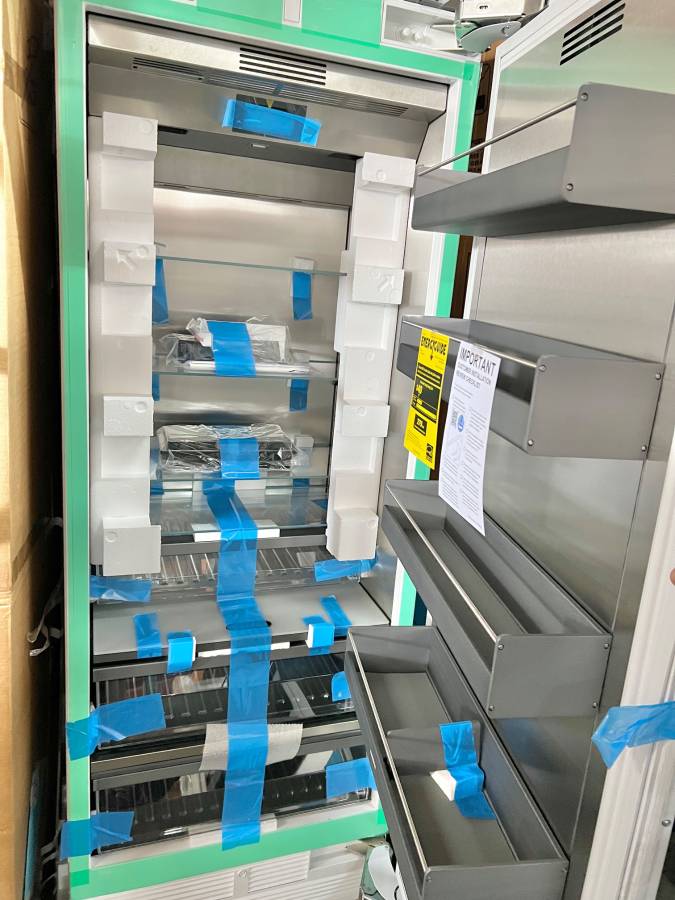 30 INCH Gaggenau Vario 400 Series RC472705 Panel Ready Smart All Refrigeration Column 16.8 cu. ft., Charcoal Air Filter, Automatic Defrosting, No-Frost, TFT Touch Display, Star-K ENERGY STAR New Open Box
