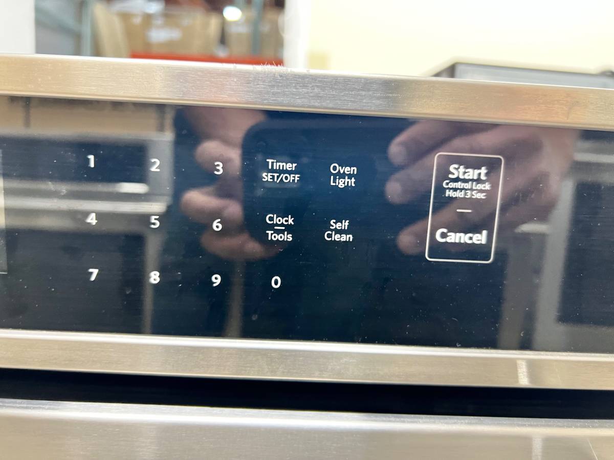 30 INCH KitchenAid KOSE500ESS Single Convection Electric Wall Oven New Open Box Stainless Steel * 5 Cu Ft , Even Heat True Convection Oven , ADA Compliant , Self Clean.