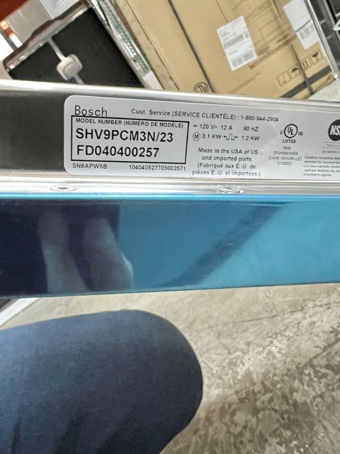 24 INCH Bosch Benchmark SHV9PCM3N Panel Ready Dishwasher * New Open Box Fully Integrated Built In Panel Ready Smart Dishwasher , 9 Wash Cycles , Flexible 3rd Rack , 39 dBA , Precision Wash , Power Control , 16 Place Setting Capacity .