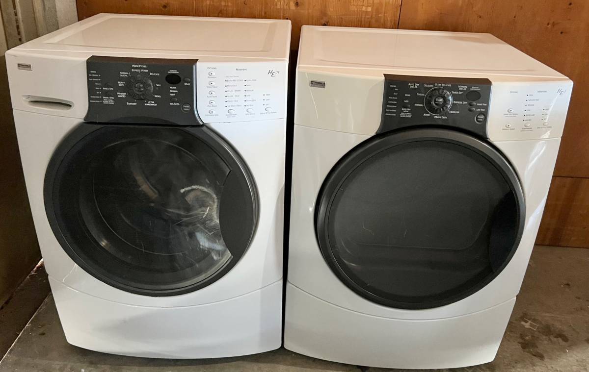 27 Inch Kenmore Elite Front Load Washer Gas Dryer Set , White Used Condition