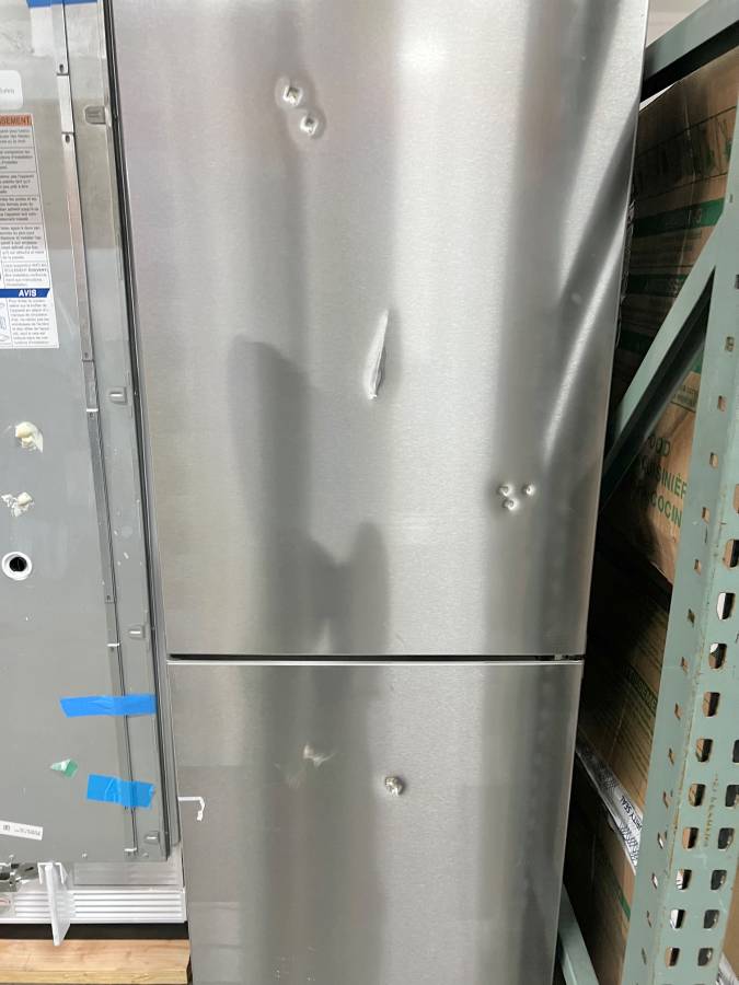 24 INCH Bosch 800 Series B24CB80ESS Freestanding Refrigerator Freezer * New Open Box * Counter Depth Freestanding Bottom Freezer Smart Refrigerator 12.8 cu. ft.  Ice Maker, Internal Water Dispenser , Stainless Steel