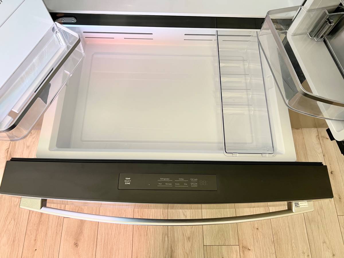 36 INCH GE PROFILE PVD28BYNGFS 4 Door French Door Smart Refrigerator , 27.9 CU Ft , Door in Door , Adjustable Temperature Drawer , LED Light Wall , Wi-Fi , Water and Ice Dispenser , Energy Star * New Open Box * , Stainless Steel .