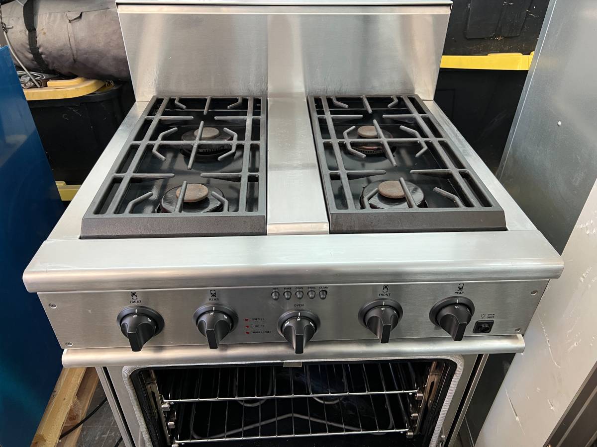 30 INCH GE Monogram Dual Fuel Gas Range Convection Oven Stainless Steel , Used Condition