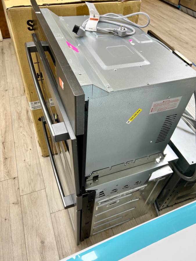 30 INCH Bosch 800 Series HBL8743UC Microwave Oven Combo Black Stainless Steel * New Open Box * Self Clean , Meat Probe , Fast Pre-Heat, Telescopic Racks., Speed Oven,WIFI,Proof Mode,Glide Racks