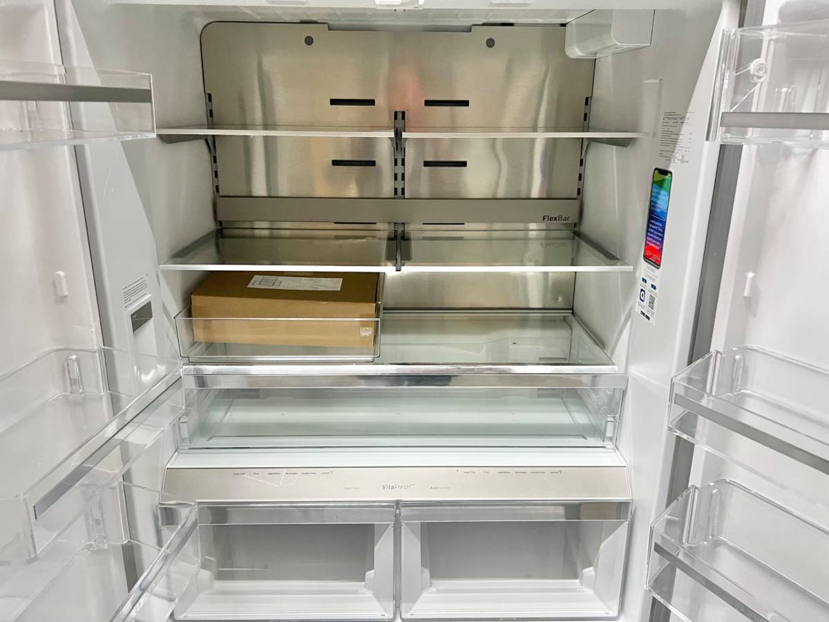 36 INCH BOSCH Counter Depth French Door Refrigerator B36CT80SNS Stainless Steel * New Open Box *
