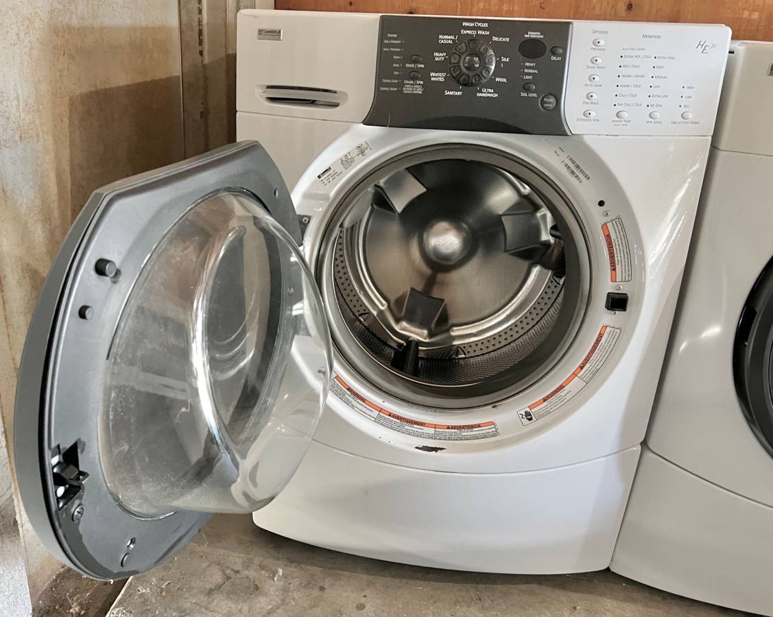 27 Inch Kenmore Elite Front Load Washer Gas Dryer Set , White Used Condition