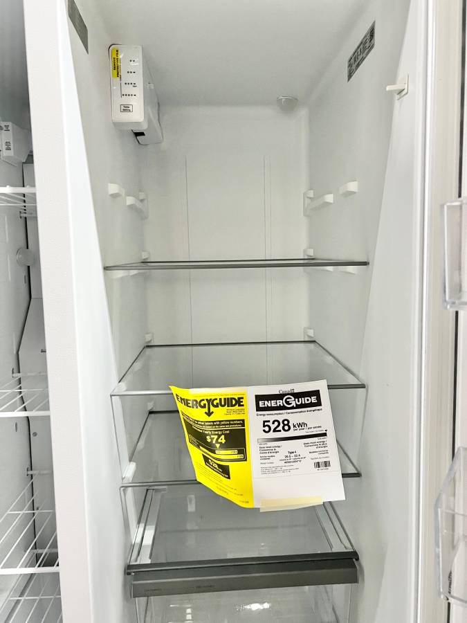 33 INCH Whirlpool WRS312SNHW Side by Side Refrigerator White * NEW * Freestanding 21.72 Cu. Ft. , Adjustable Gallon Door Bins, LED Interior Lighting, Hidden Hinges, Frameless Glass Shelves, Optional Icemaker, White .