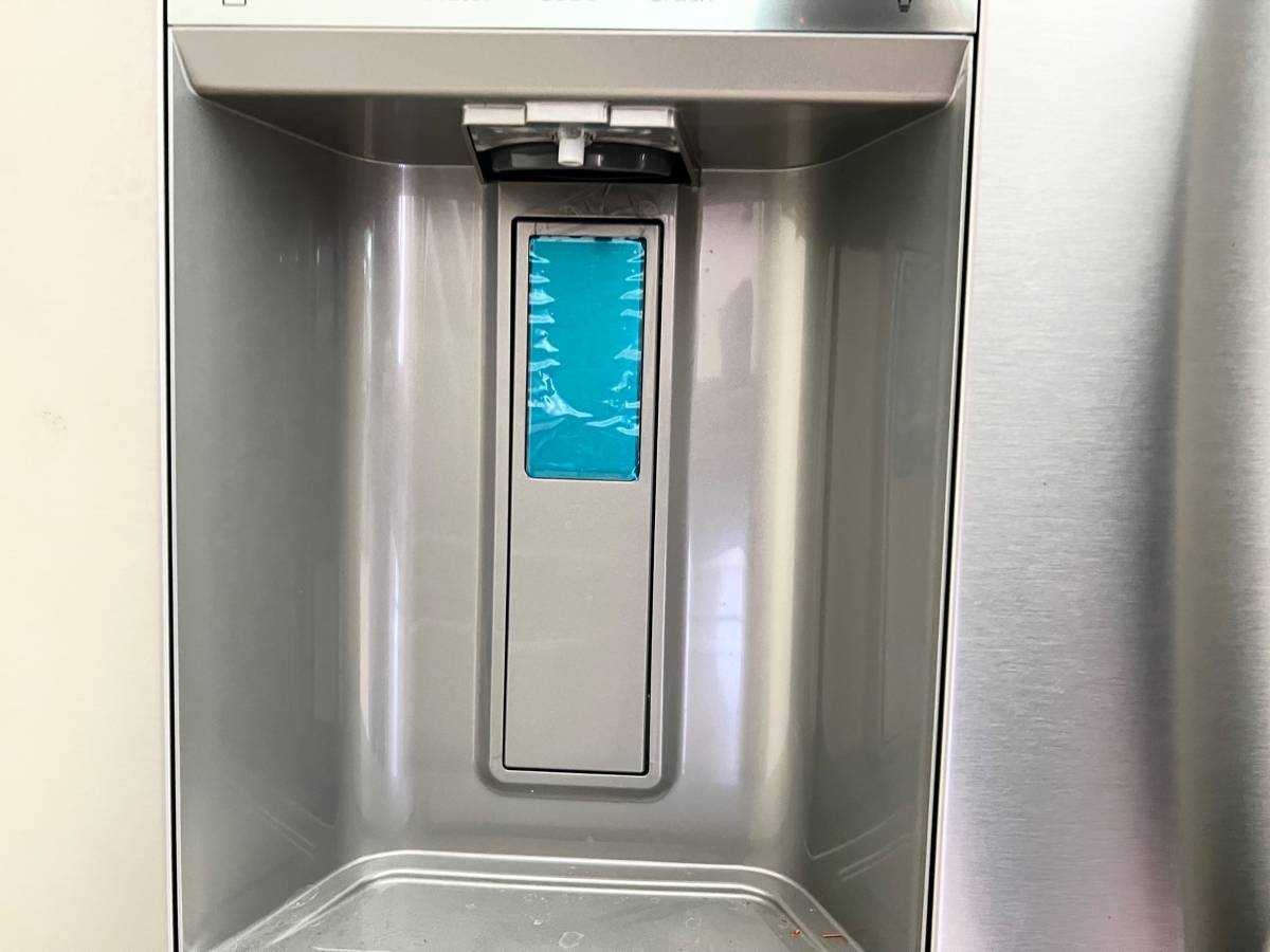36 INCH Frigidaire GRFS2853AFA French Door Refrigerator * New Open Box 27.8 CU Ft , Gallon Door Bins, Crispers , Dual Ice Maker , PurePour Water Filter , PureAir Ultra II Air Filter , Energy Star Certified , Stainless Steel .