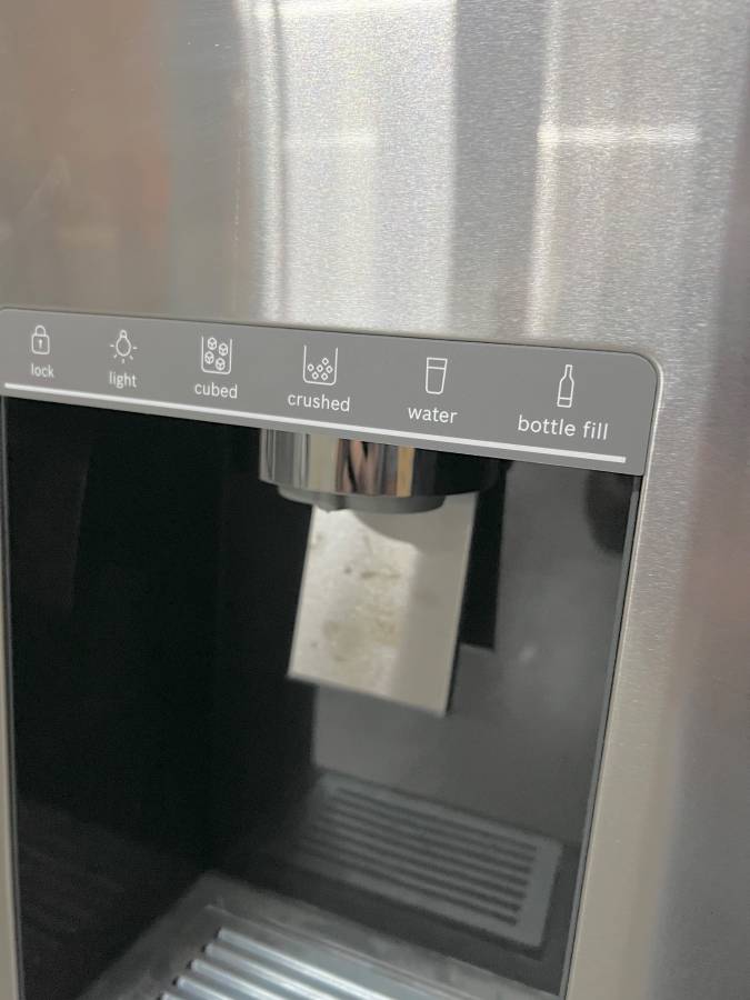 36 INCH Bosch 500 Series B36CD50SNS French Door Refrigerator * New Open Box *. Freestanding French Door Smart Refrigerator 21.6 Cu. Counter Depth, Ice Water, Ice Maker, Ultra Clarity Pro, Air Fresh, Home Connect, ENERGY STAR , Stainless Steel