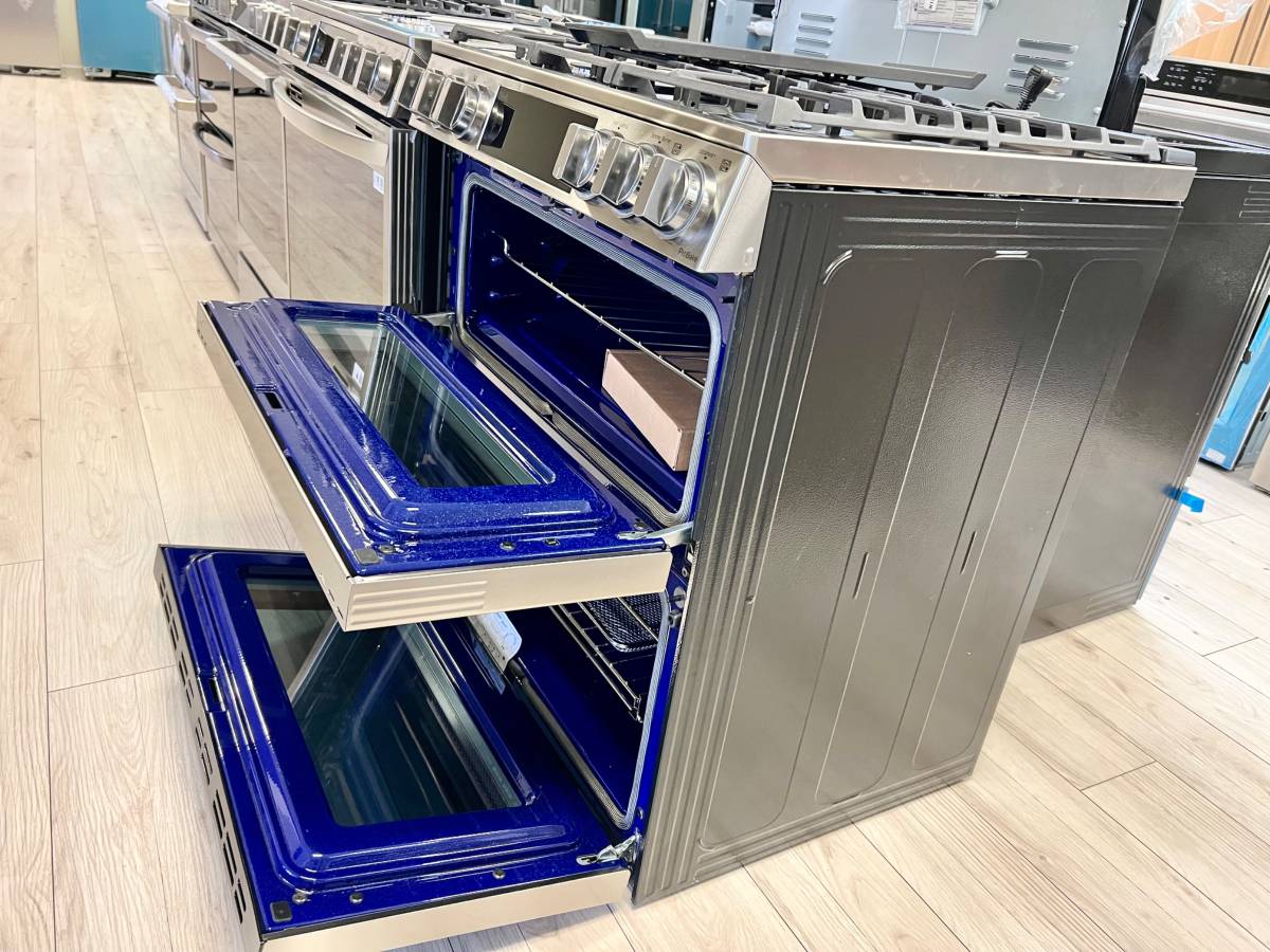 30 INCH LG LTGL6937F Slide-In Gas Range 5 Burners, Double Oven. * New Open Box ProBake Convection, Air Fry, EasyClean, SmoothTouch Glass Controls, WideView Window, Wi-Fi Connectivity, ThinQ Technology , UltraHeat Burner Print Proof Stainless Steel .