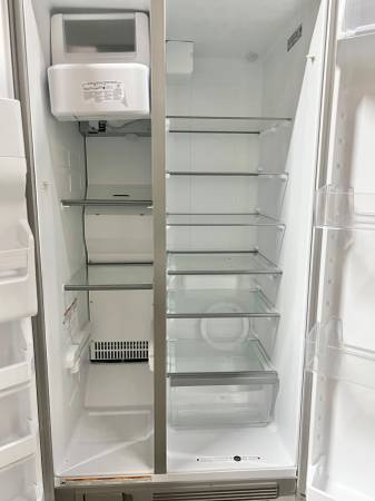 36 Inch Whirlpool Side by Side Refrigerator New Open Box *Refrigerator 24.55 Cu. Ft. , Can Caddy, Frameless Glass Shelves, External Ice and Water Dispenser, EveryDrop Water Filtration, ADA Fingerprint Resistant Stainless Steel