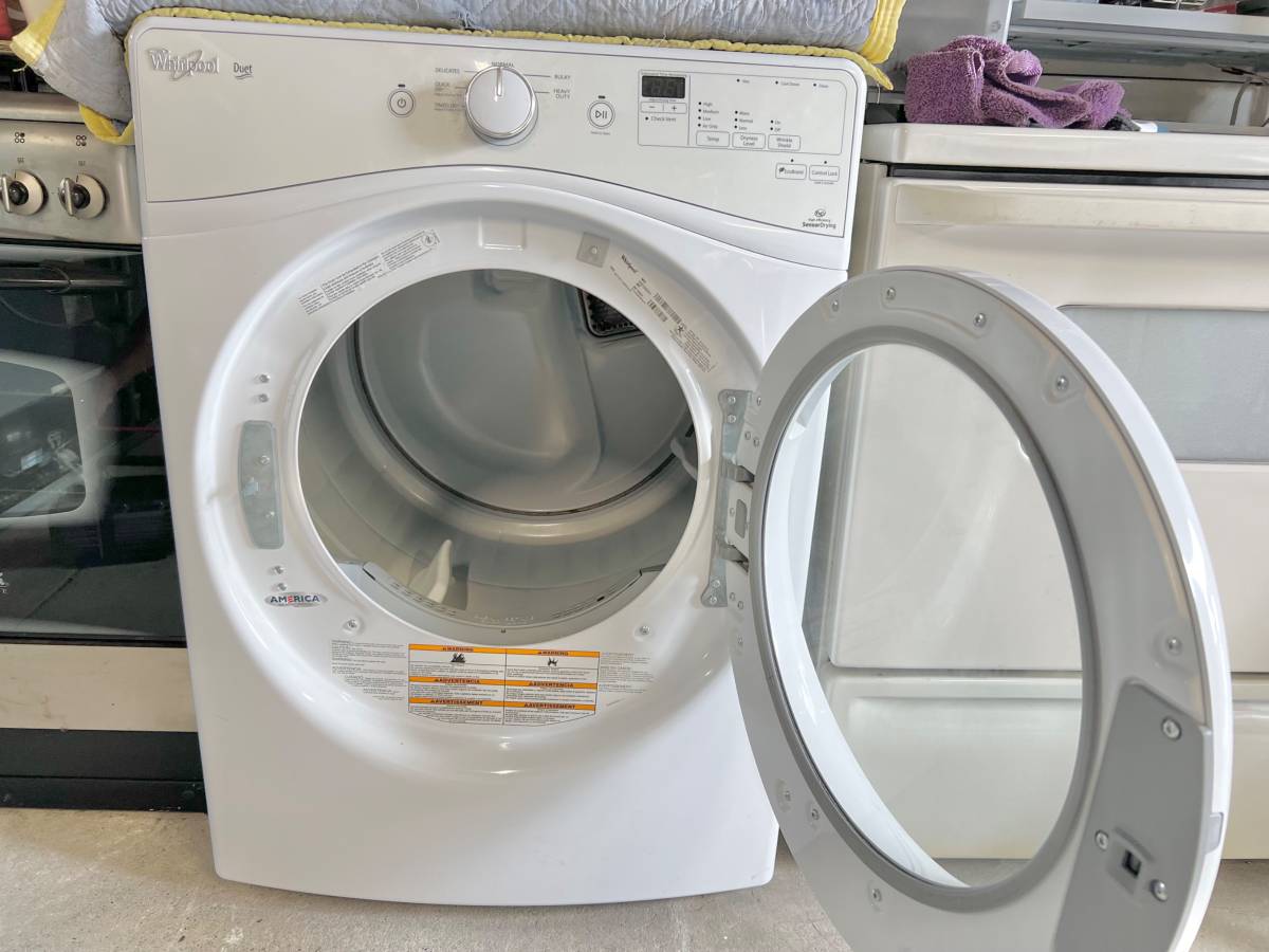 27 INCH Whirlpool Duet WGD72HEDW 7.4 cu. ft Gas Dryer , White , Used Condition
