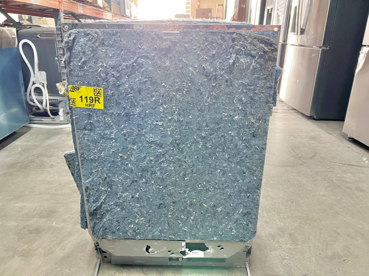 24 INCH Bosch Benchmark Series SHV9PCM3N Dishwasher * New Open Box *  PANEL READY Fully Integrated Built In Panel Ready Dishwasher , 9 Wash Cycles , Flexible 3rd Rack , 39 dBA , 16 Place Setting  *