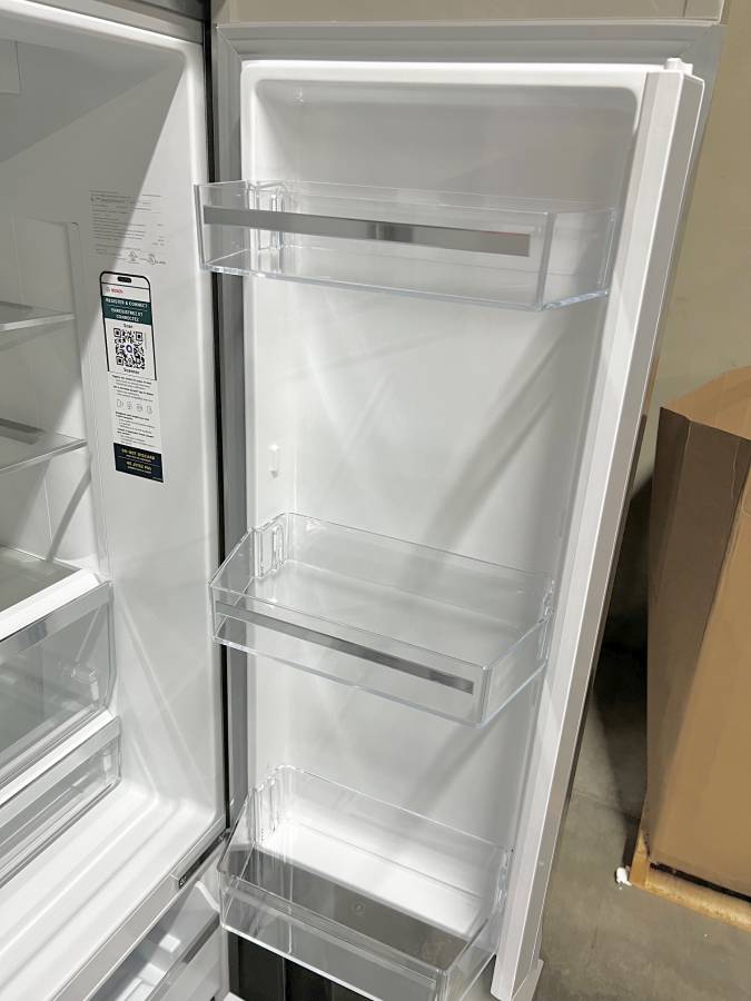 36 INCH Bosch 500 Series B36CD50SNS French Door Refrigerator * New Open Box *. Freestanding French Door Smart Refrigerator 21.6 Cu. Counter Depth, Ice Water, Ice Maker, Ultra Clarity Pro, Air Fresh, Home Connect, ENERGY STAR , Stainless Steel