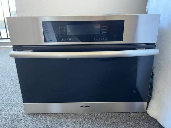 24 INCH Miele Steam Single Wall Oven Stainless Steel DG4080SS , Used Condition ,