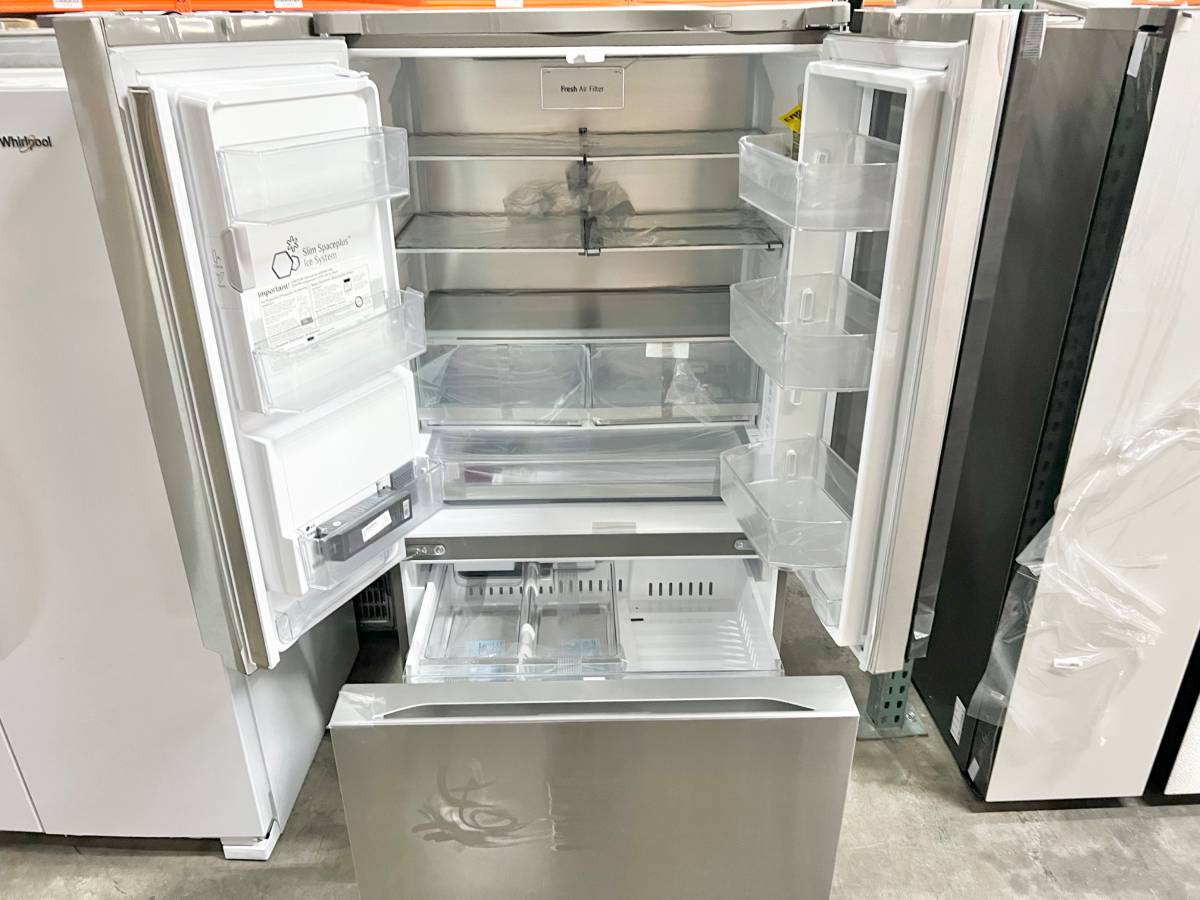 36 INCH LG LRYKC2606S Counter-Depth MAX French Door Refrigerator  Smart  26 Cu. Ft., 4 Split Shelves, UV nano Dispenser, 3 Ice Maker,  ADA , Print Proof Stainless Steel .