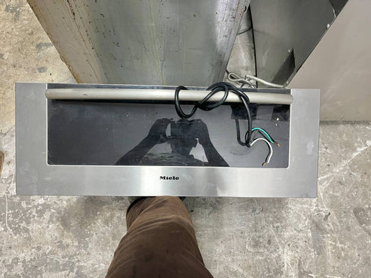 30 INCH Miele WD01 Warming Drawer Built In to Cabinet, Stainless Steel, Used Condition ,