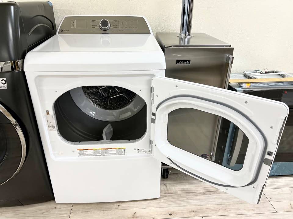27 INCH GE Profile PTD60EBSRWS Electric Dryer 7.4 Cu. Ft. Sanitize Built-In WiFi Powered by SmartHQ, Washer Link, Sanitize Cycle, My Cycle, Quick Dry, Sensor Dry, Eco Dry, * New Open Box * Energy Star, White .