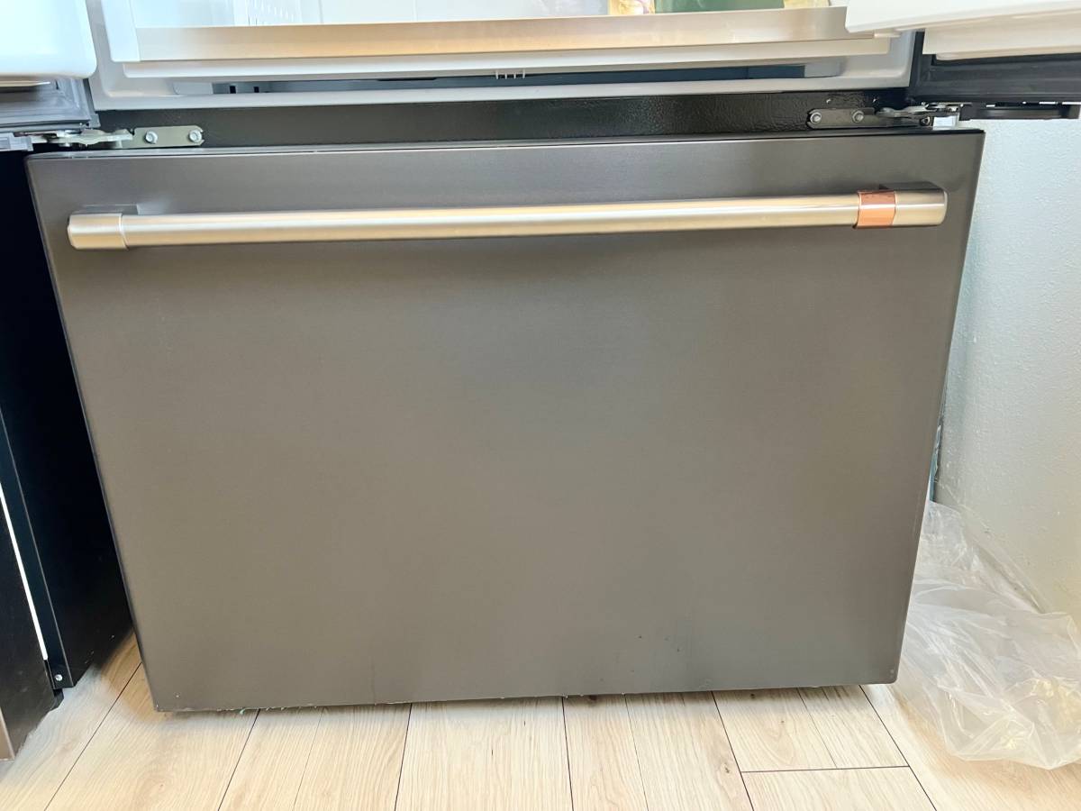 36 Inch GE Cafe CYE22TP3MJD1 Counter Depth French Door Refrigerator * New Open Box * Smart Refrigerator  22.2 Cu. Ft., Precise Fill, TwinChill Evaporators, Wi-Fi, Hot Water Dispenser, ADA  ENERGY STAR,Matte Black  Brushed Stainless Handles