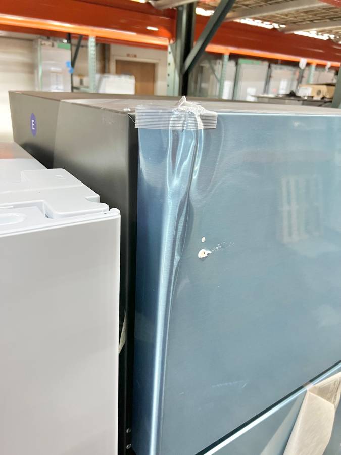 30 INCH GE GTE19JSNRSS Top Freezer Refrigerator 19.2 Cu. Ft., Reversible Hinges, Adjustable Full-Width Glass Shelves, * New Open Box * Energy Star, Sabbath, ADA Compliant, Stainless Steel