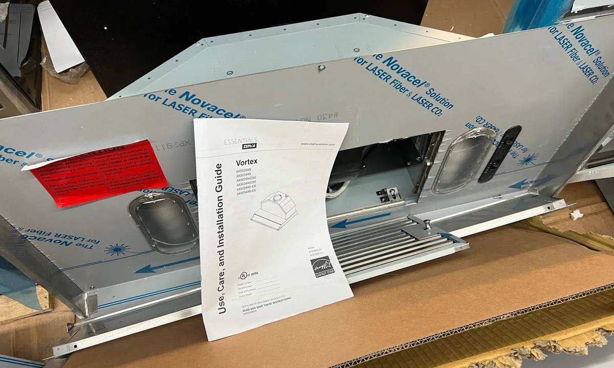 36 INCH Zephyr AK9034AS Under cabinet Insert Range Hood* 390 CFM * New Open Box * Stainless Steel