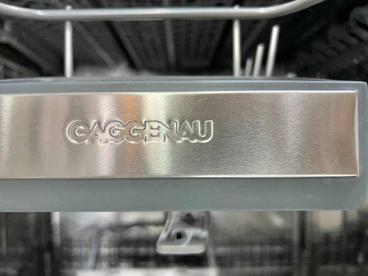 24 INCH GAGGENAU DF251761/52 Fully Integrated Dishwasher Panel Ready , 14 Place Setting , 2 Cycle Options , Adjustable Upper Rack , 3rd Rack , Glass Protection , Load Sensor , 44 dBA , Energy Star New Open Box