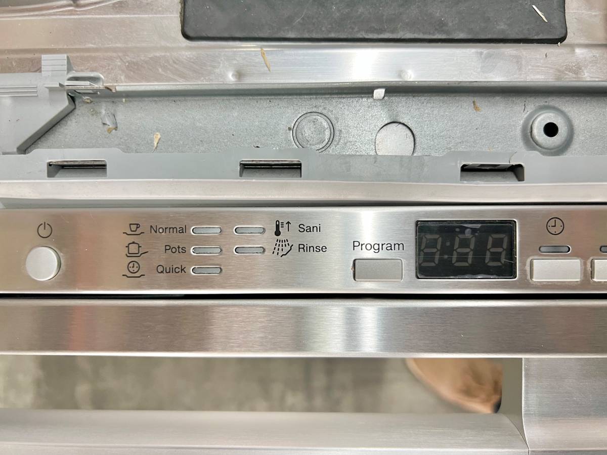 24 INCH Miele G 5000 Series G5056SCVI Fully Integrated Dishwasher Original Cutlery Tray, 44 dBA, Sanitize, PureLine Handle, Energy Star Stainless Steel Panels Included * New Open Boxn PANEL READY