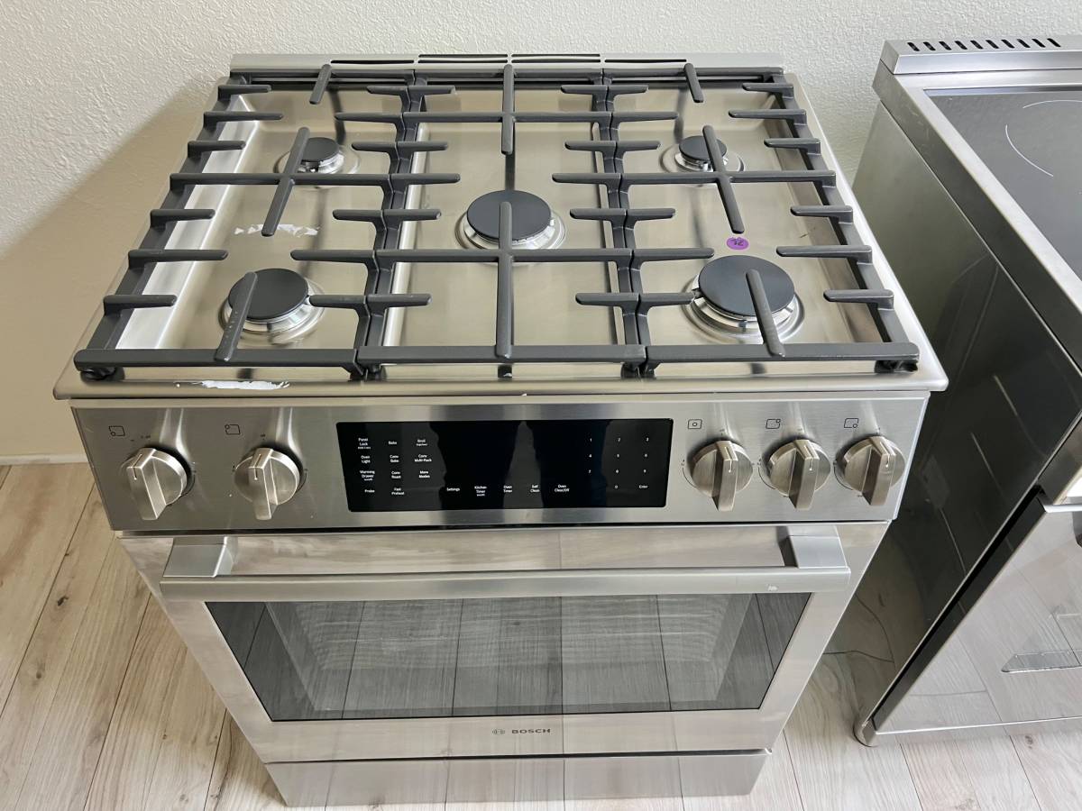 30 INCH Bosch 800 Series HDI8056U Slide-In Dual Fuel Range * New Open Box  * 5 Sealed Burners, 4.6 cu. ft. Oven, Touch Control, Warming Drawer,  Meat Probe, Self-Clean, Sabbath , Stainless Steel