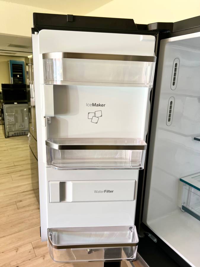 36 INCH GE PROFILE PVD28BYNGFS 4 Door French Door Smart Refrigerator , 27.9 CU Ft , Door in Door , Adjustable Temperature Drawer , LED Light Wall , Wi-Fi , Water and Ice Dispenser , Energy Star * New Open Box * , Stainless Steel .