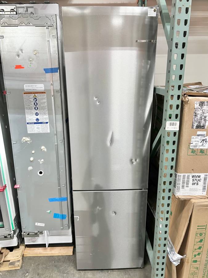 24 INCH Bosch 800 Series B24CB80ESS Freestanding Refrigerator Freezer * New Open Box * Counter Depth Freestanding Bottom Freezer Smart Refrigerator 12.8 cu. ft.  Ice Maker, Internal Water Dispenser , Stainless Steel