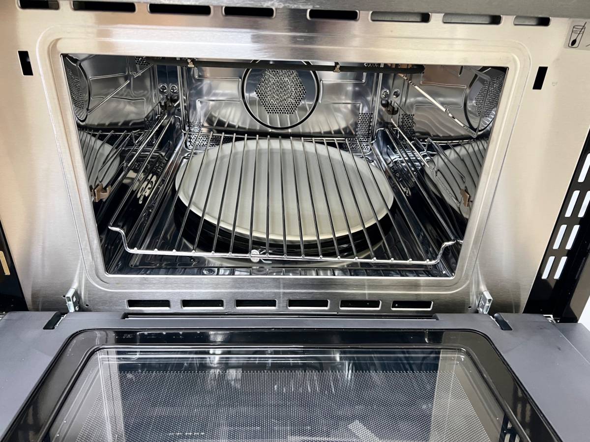 30 INCH Bosch 800 Series HBL8743UC Microwave Oven Combo Black Stainless Steel * New Open Box * Self Clean , Meat Probe , Fast Pre-Heat, Telescopic Racks., Speed Oven,WIFI,Proof Mode,Glide Racks