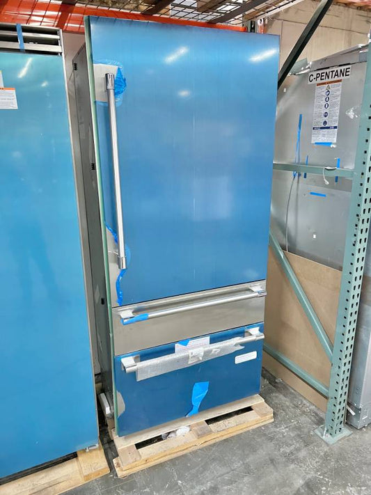 36 INCH Thermador  T36BB120SS Built-In Bottom Mount Smart Refrigerator 19 cu. ft., Therma Flex Drawer, Internal Water Dispenser, and Ice Maker Professional Handle