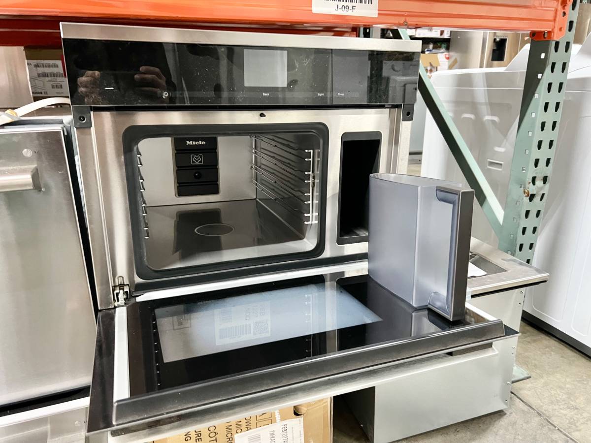 24 INCH Miele DG6600 Single Electric Steam Oven , European Convection * New Open Box * Stainless MasterChef , MultiSteam , Temperature Probe , XL Cavity , PerfectClean Finish , Sensor Tronic Controls , Silhouette Handle, Sabbath Mode, Clean Touch Steel