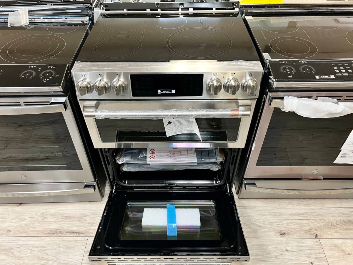 30 INCH GE Cafe CHS950P2M8S1 Induction Range AIR FRY Convection * New Open Box * Stainless Slide In Induction Electric Glasstop Range , Convection Oven , Air Fry , Steam Clean, Self Clean