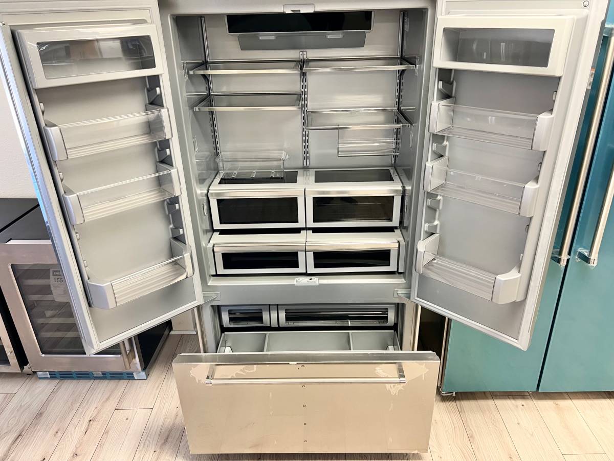 42 INCH KitchenAid KBFN502ESS Built-In French Door Refrigerator * NEW OPEN BOX * 24.2 cu. ft. Capacity, 4 Glass Shelves, Preserva Food Care System, Automatic Ice Maker, Platinum Interior, LED, Door Open Alarm, Sabbath Mode, ENERGY STAR Stainless Steel
