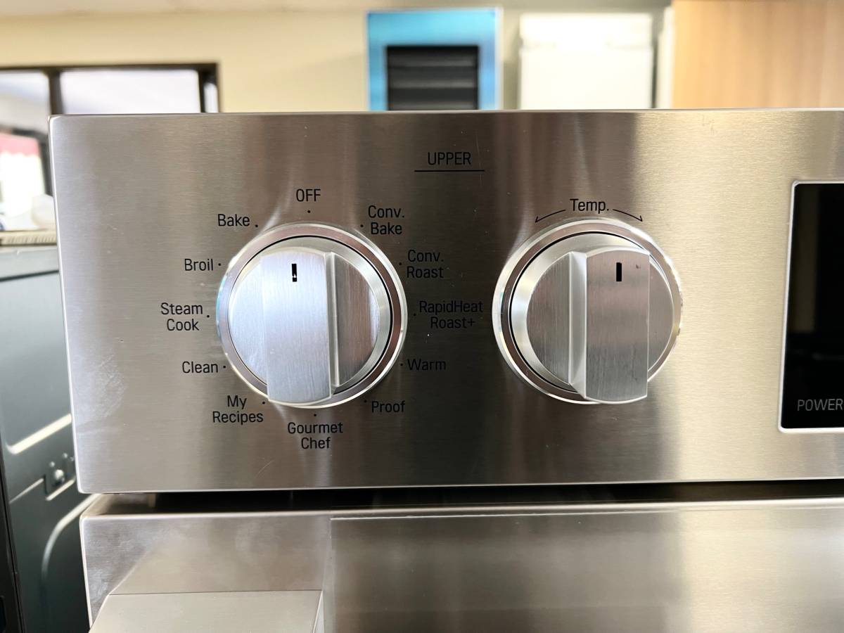 LG Signature Kitchen SKSDV3002S 30 Inch Double Wall Oven Steam * New Open Box * 4.7 cu. ft. LCD Display, Steam Assist, Convection, Flush Installation, Stainless Steel