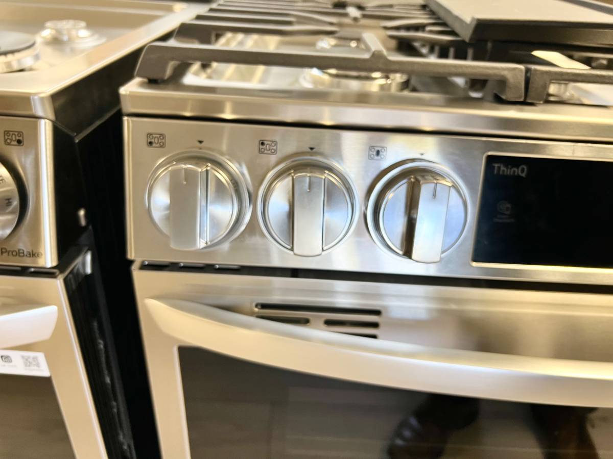 30 INCH LG LTGL6937F Slide-In Gas Range 5 Burners, Double Oven. * New Open Box ProBake Convection, Air Fry, EasyClean, SmoothTouch Glass Controls, WideView Window, Wi-Fi Connectivity, ThinQ Technology , UltraHeat Burner Print Proof Stainless Steel .