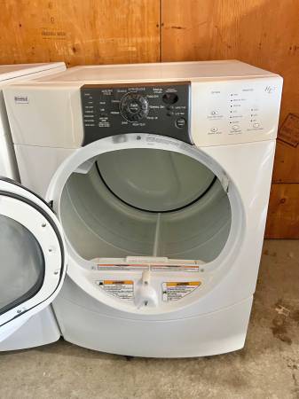 27 Inch Kenmore Elite Front Load Washer Gas Dryer Set , White Used Condition