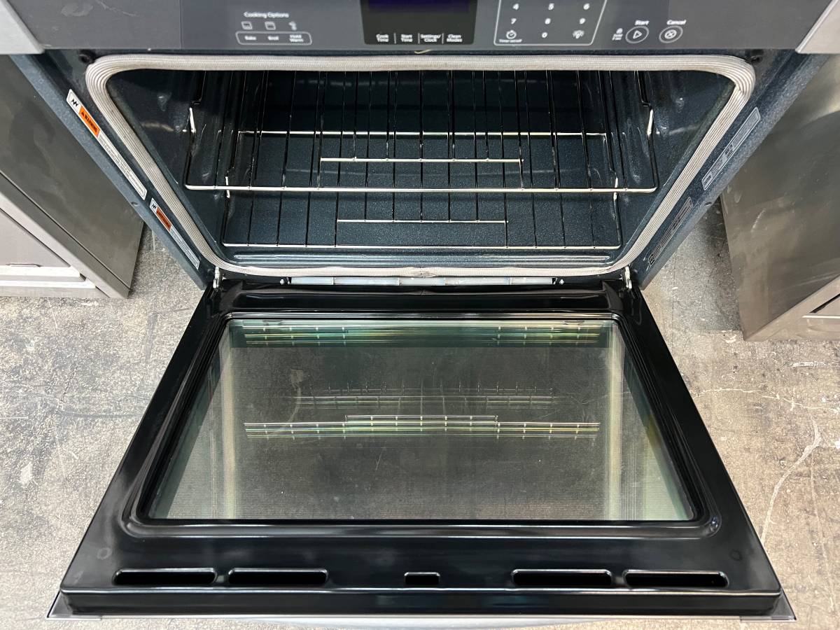 30 INCH Whirlpool WOS51EC0AS Single Wall Oven * New Open Box * Stainless Steel , Self Clean , 5 Cu FT , Under counter or Wall Mount , 40 AMP , 3600 Watts