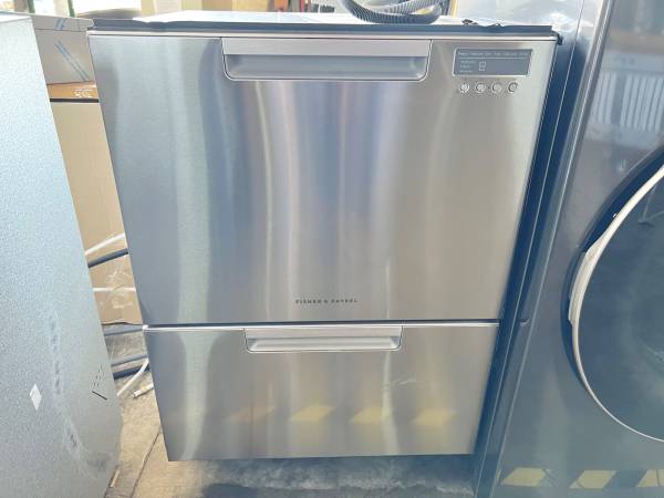 24 INCH Fisher & Paykel DishDrawer Series DD24DCTX9N Full Console Double DishDrawer with 14 Place Setting Capacity, 15 Wash Cycles, Sanitize, Cutlery Basket, Child Lock, 44 dBA Energy Star Stainless Steel