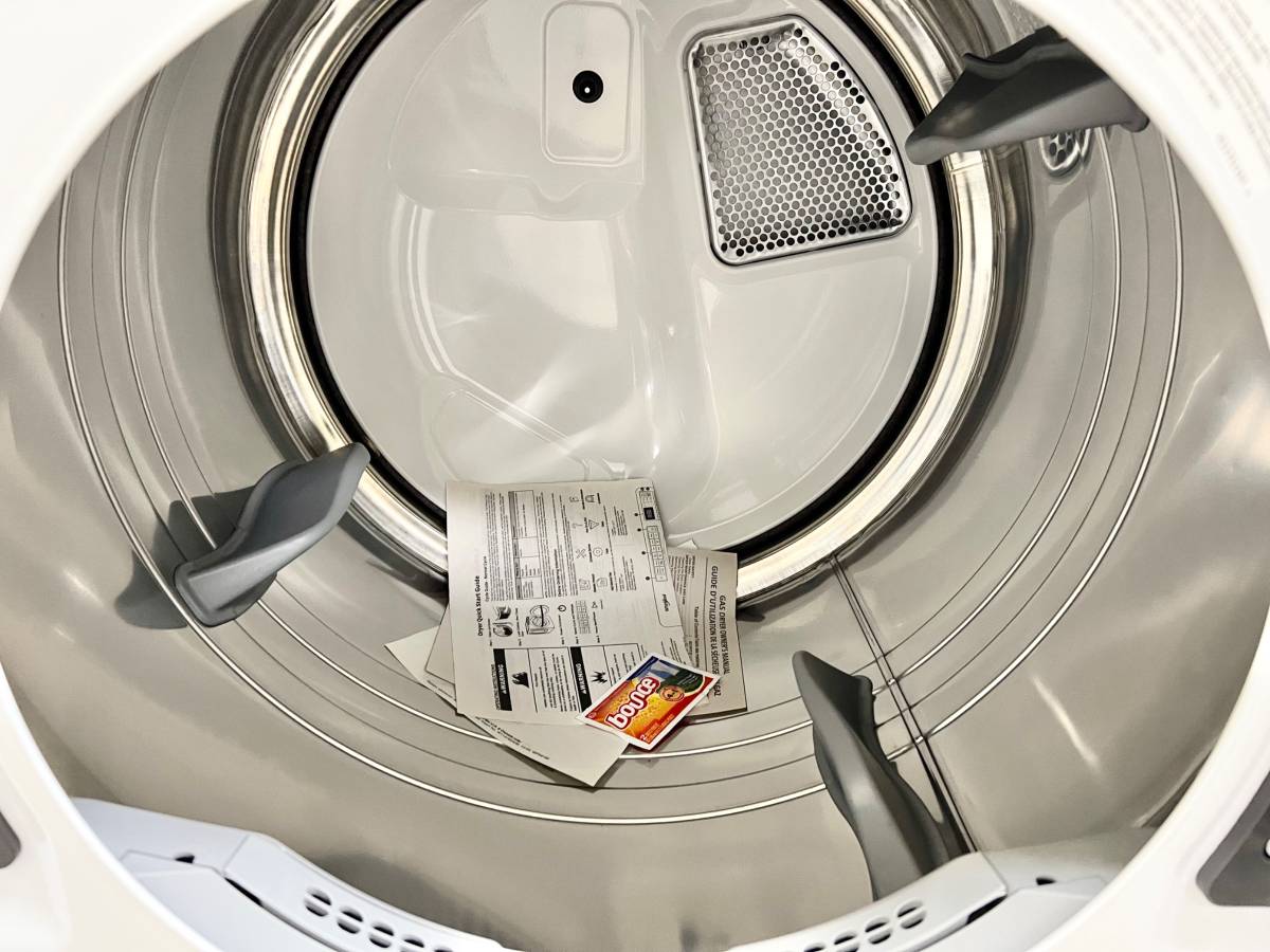 27 INCH Whirlpool WGD8620HW Gas Dryer 7.4 Cu. Ft. Steam * NEW * Open Box 37 Dry Cycles, Steam Refresh Cycle, Sanitize Cycle, Wrinkle Shield Plus Option, ADA Compliant, ENERGY STAR , White .