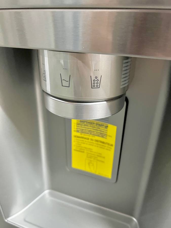 36 INCH LG LRYKC2606S Counter-Depth MAX French Door Refrigerator  Smart  26 Cu. Ft., 4 Split Shelves, UV nano Dispenser, 3 Ice Maker,  ADA , Print Proof Stainless Steel .