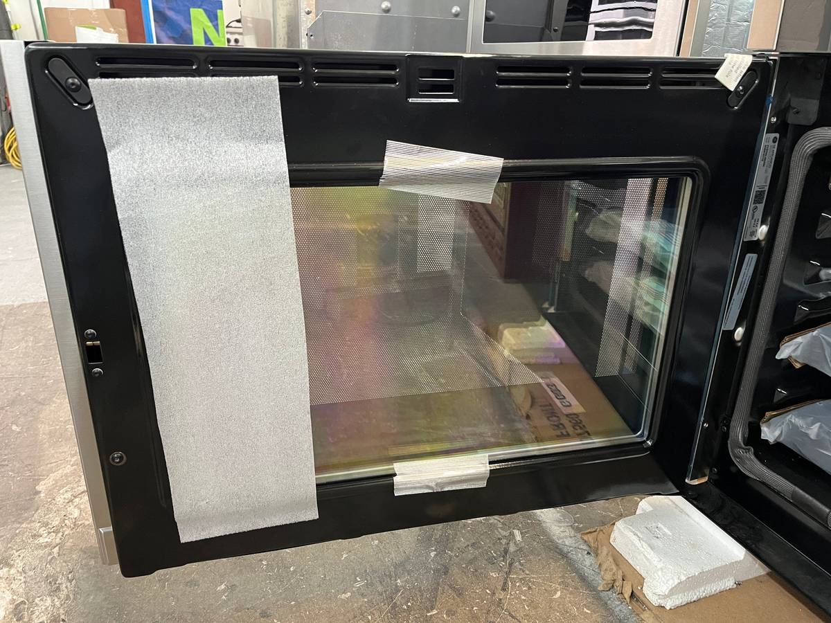 30 INCH GE Profile PTS700LSNSS Oven,Air Fry, Stainless Steel * New Open Box * AIR FRY , 5 CU FT , No Preheat , Wi-FI, Control Lock , Goggle Assistant , Alexa , Smart HQ, Voice , Proof , ADA, Warm, Delay , FIT ,7 Inch LCD Screen Display , True Convection