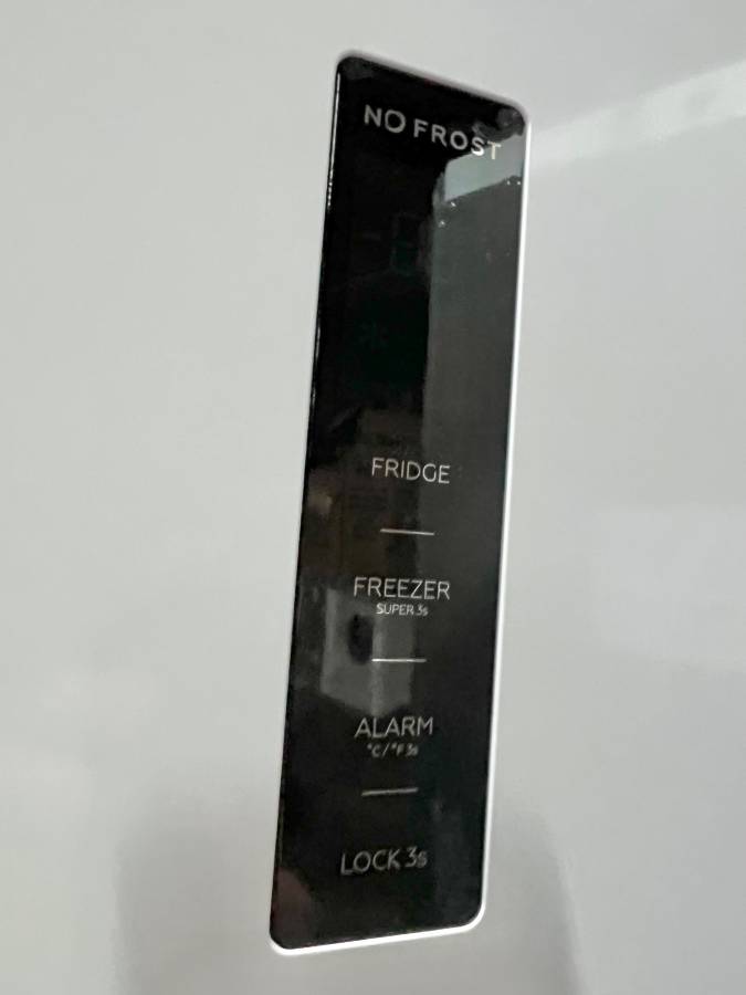 33 INCH Element EHUF21CECW Upright Convertible Freezer or Refrigerator - $850 (ApplianceRestore.com)
