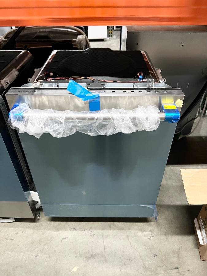 24 Inch GE Monogram Statement Series ZDT925SPNSS Dishwasher * NEW * Open Box Stainless Steel