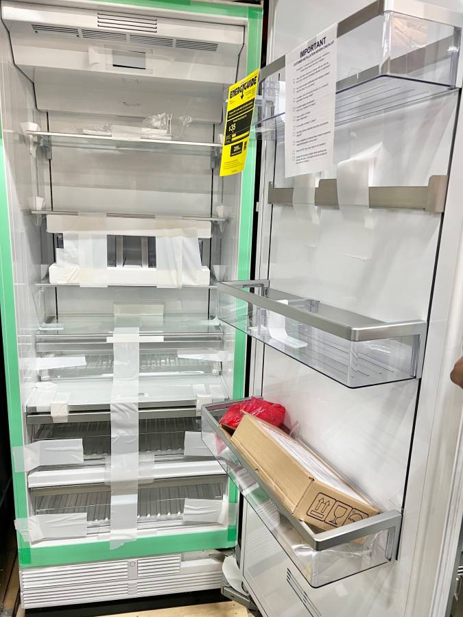 30 Inch THERMADOR T30IR900SP Panel Ready Refrigerator Column 16.8 Cu. Ft. * New Open Box *